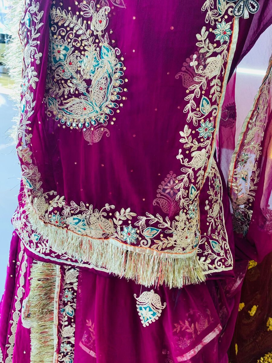 Gajmoti Poshak