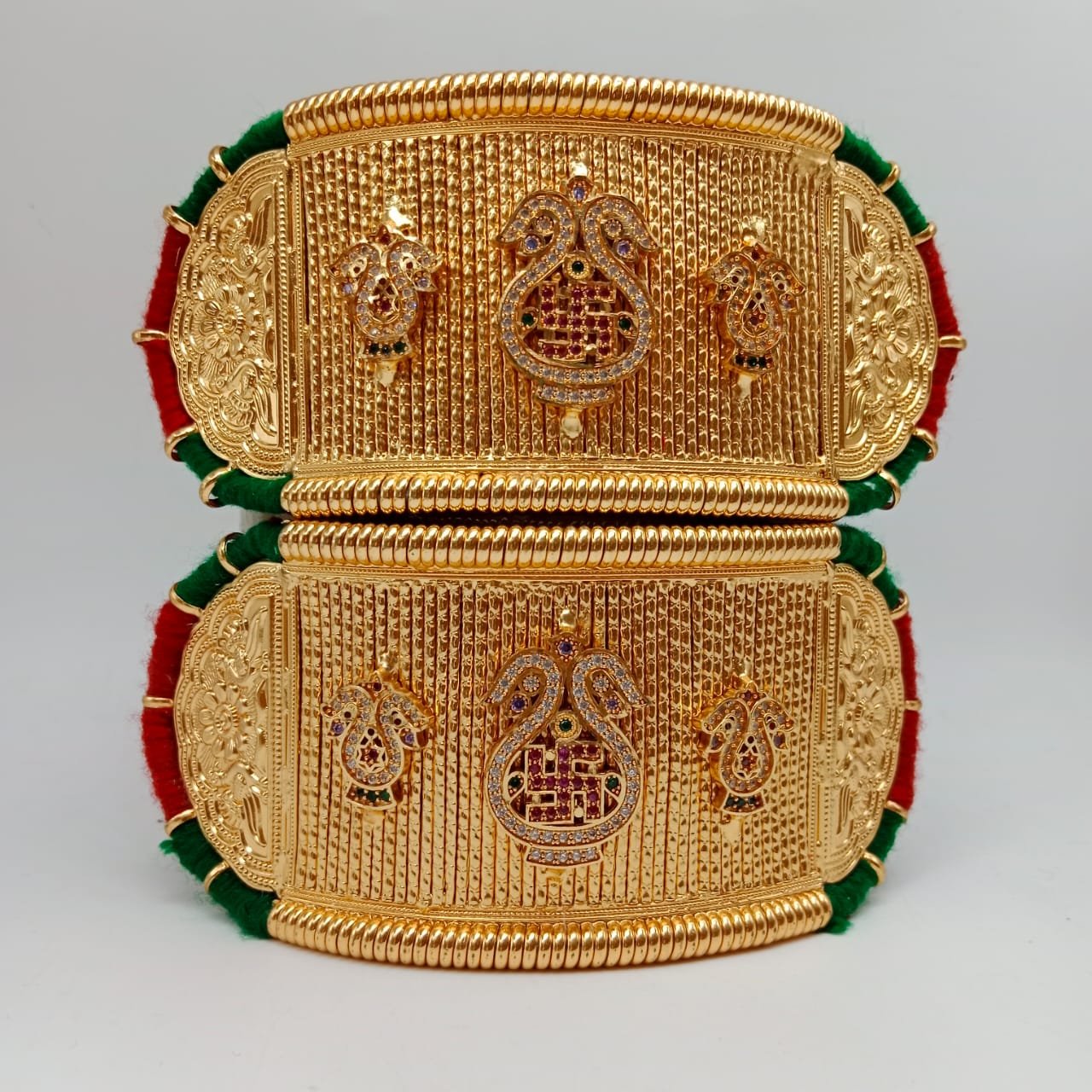 Gold Traditional High Quility Bajuband With Loom