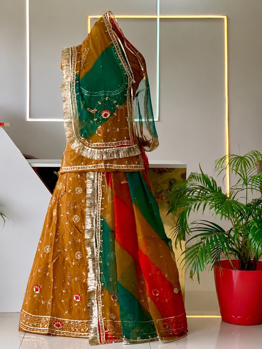 Nitya Poshak