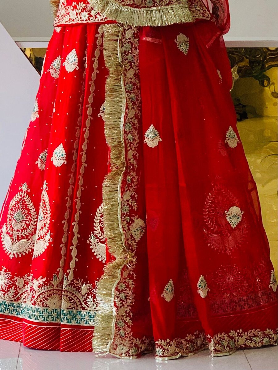 Gajmoti Poshak