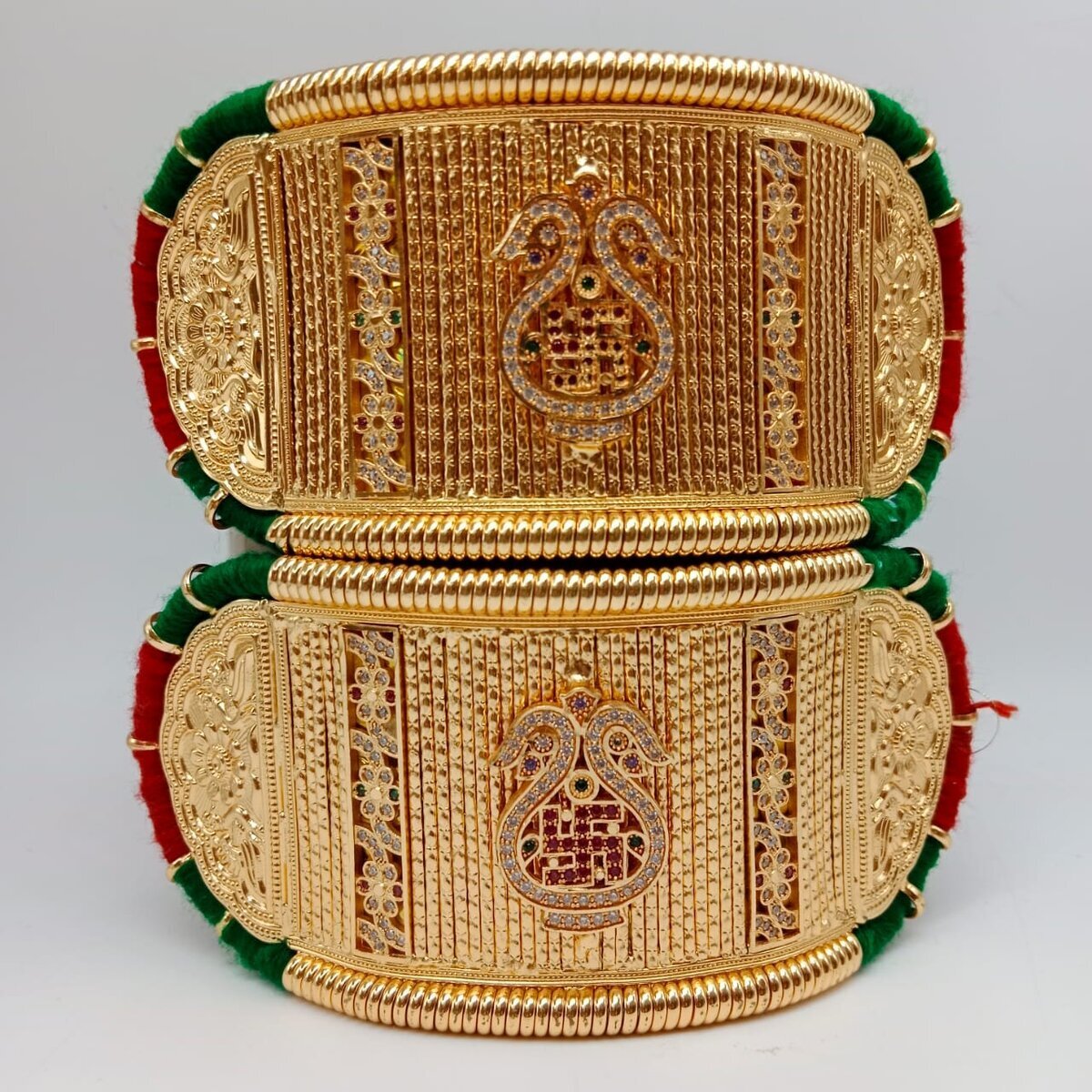 Gold Traditional High Quility Bajuband With Loom