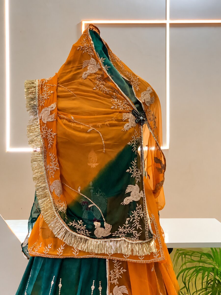 Yasikha Poshak