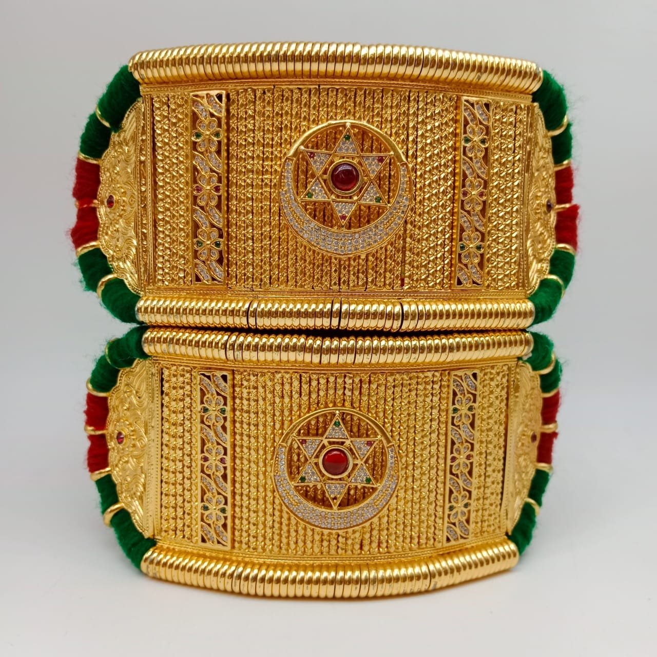 Gold Traditional High Quility Bajuband With Loom